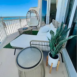 https://lovely-ocean-front-for-5-it-sleeps-up-to-12.thedaytonabeachhotels.com